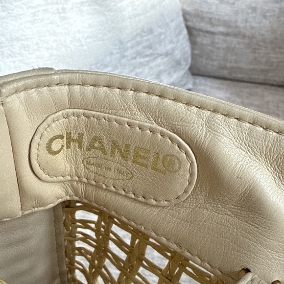 CHANEL Chain Tote Bag Straw Leather Beige Gold - Picture 14 of 16